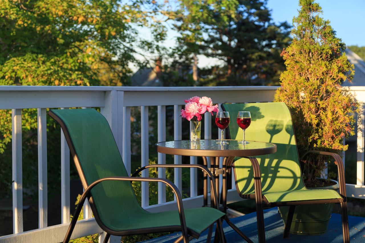 Beech Tree Inn And Cottage ニューポート エクステリア 写真