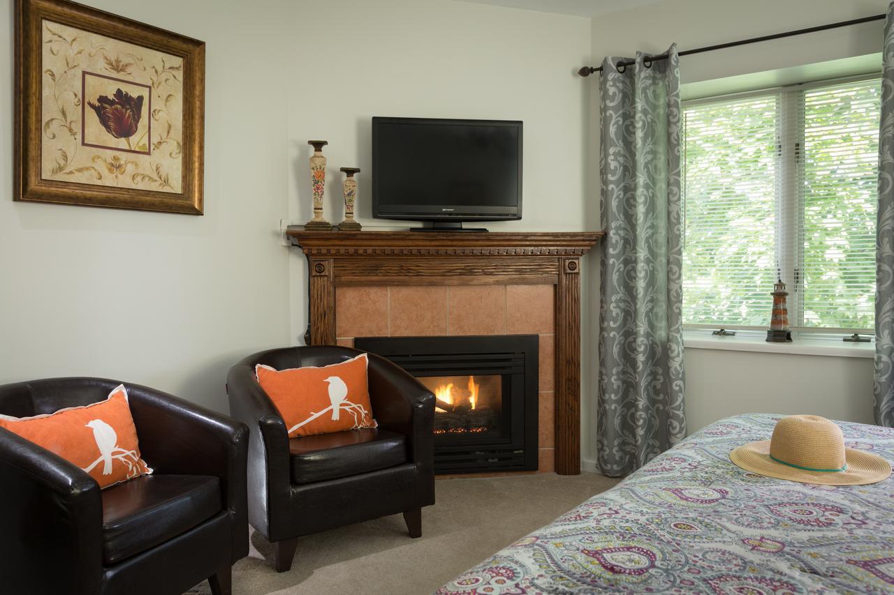 Beech Tree Inn And Cottage ニューポート エクステリア 写真