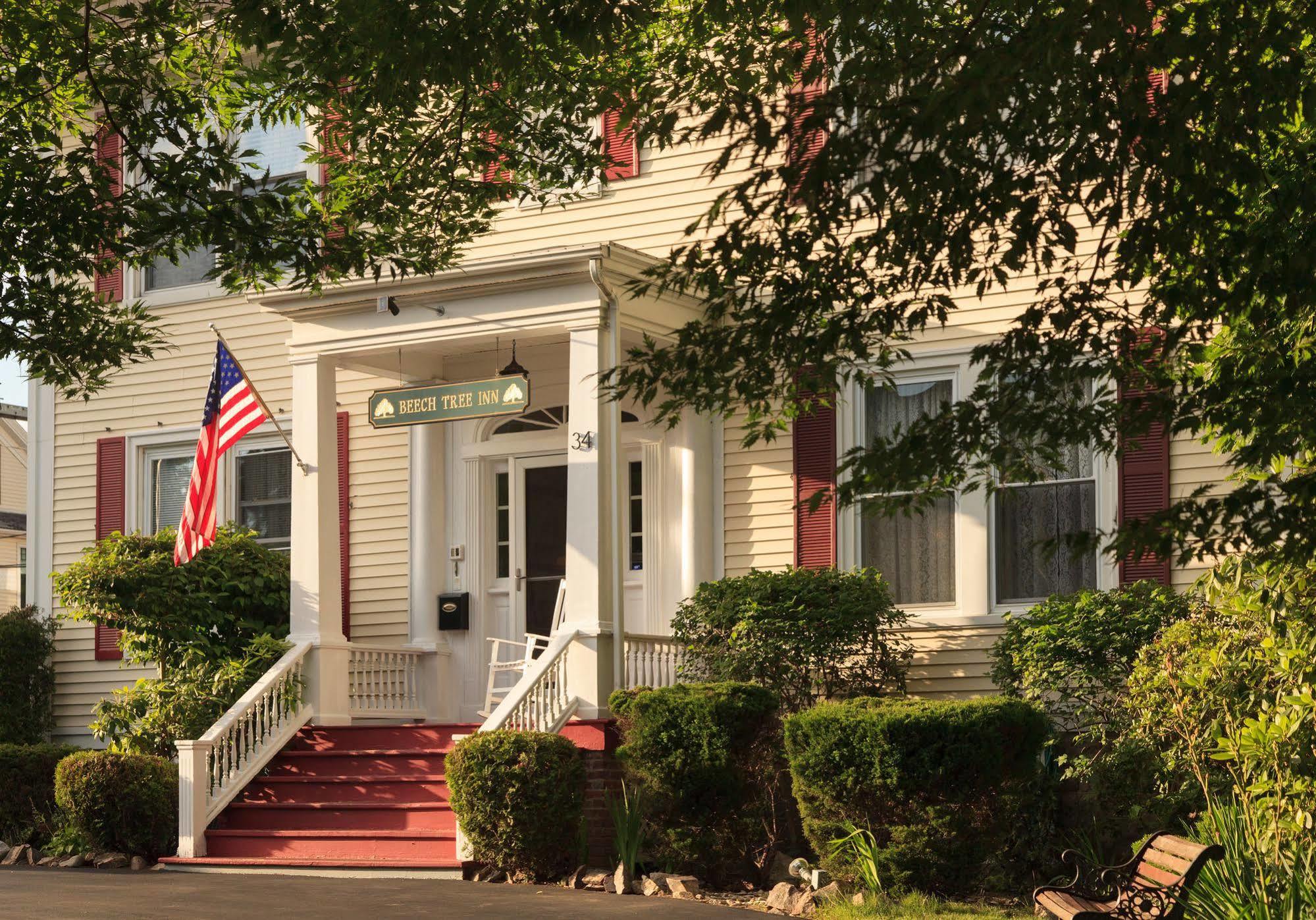 Beech Tree Inn And Cottage ニューポート エクステリア 写真